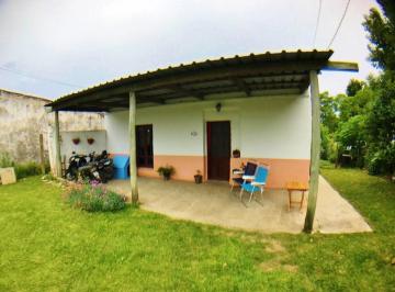 Casa · 122m² · 4 Ambientes · 1 Cochera · Casa en El General en Venta de 3 Dorm.