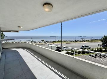 Departamento · 98m² · 3 Ambientes · 1 Cochera · Apartamento en Venta de 2 Dorm. con Excelente Vista Panorámica