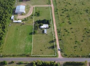 Campo · 8000m² · 3 Dormitorios · 1 Cochera · Chacra en Venta