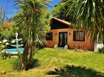 Casa · 60m² · 3 Ambientes · 1 Cochera · Colonia - Venta Casa de 2 Dorm. con Patio a m de Plaza de Toros.