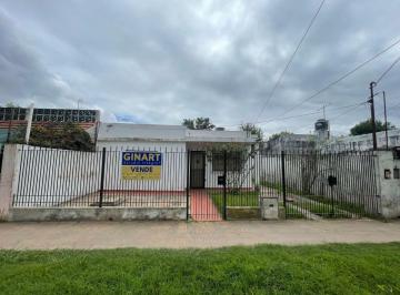 Casa de 3 ambientes, Almirante Brown · Casa en Venta, 300 m de Lote! 75 m Cubiertos!
