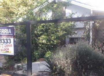 Casa · 300m² · 3 Ambientes · 1 Cochera · Casa en Venta en Villa Luzuriaga