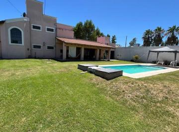 Casa de 8 ambientes, Villa Mercedes · Casa con 4 Dorm. en Venta, 400 m² Villa Mercedes