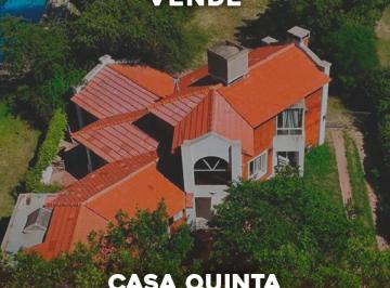 Quinta vacacional · 1200m² · 5 Ambientes · 1 Cochera · Casa en Inti Hué