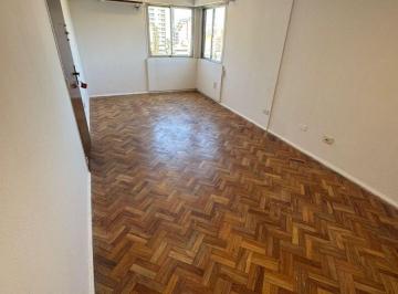 Departamento de 3 ambientes, Córdoba · Dpto 2 Dor en Venta Sobre Av Hipolito Yrigoyen - Ofrece Financiamiento