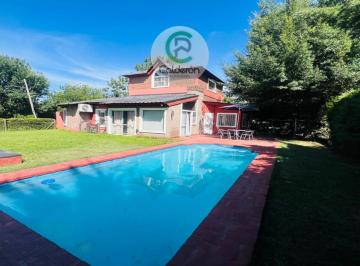 Casa · 190m² · 4 Ambientes · 4 Cocheras · Casa en Venta en Banco Provincia, Moreno, G. B. a. Zona Oeste