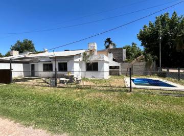 Casa · 65m² · 3 Ambientes · 1 Cochera · Casa en Venta en Roldan, Ideal Fin de Semana!