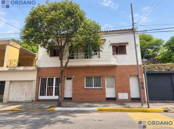 Casa · 266m² · 5 Ambientes · Dos Casas Una Oportunidad! en Saldan Sobre Principal