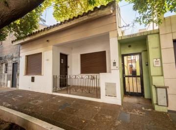 Casa · 170m² · 6 Ambientes · Casa 2 Dorm. Dpto Interno 2 Dorm., Barrio Sur