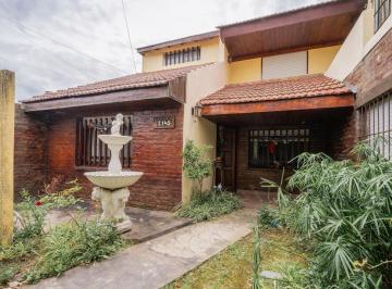 Casa · 252m² · 8 Ambientes · 1 Cochera · Casa 8 Ambientes en Venta en Centro de Lujan