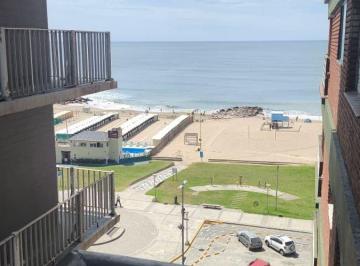 Departamento de 2 ambientes, Miramar · Depto 2 Ambientes con Vista Lateral Al Mar Sobre Linea de Playa