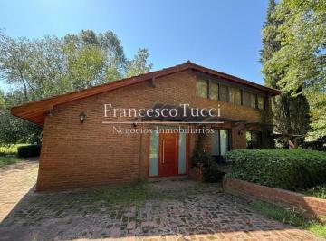 Casa · 203m² · 6 Ambientes · 2 Cocheras · Casa en Venta 7 Ambientes La Tradición