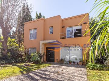 Casa · 200m² · 6 Ambientes · 1 Cochera · Casa en Venta en Country Banco Provincia Francisco Álvarez Moreno