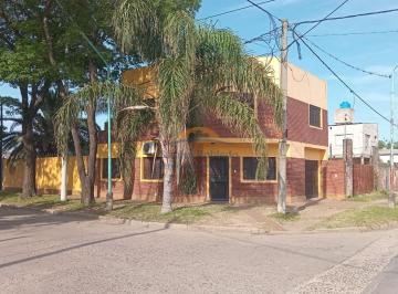Casa · 177m² · 9 Ambientes · 1 Cochera · Impecable Propiedad en Venta
