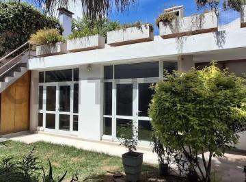 Casa · 300m² · 5 Ambientes · 2 Cocheras · Casa en Venta, con Jardín y Terraza Barrio Norte, 4 Habitaciones, 3 Baños, Garaje Para 2 Autos