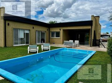 Casa · 162m² · 5 Ambientes · 3 Cocheras · Casa Venta 5 Amb Pilar del Este S. Ramon Jardín, Quincho, Pileta (Pemuta/financiacion) Escucha Ofertas