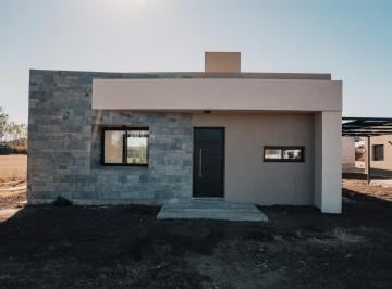 Casa · 90m² · 4 Ambientes · 1 Cochera · Venta| Casa 2 Dorm. en Cerro Las Rosas
