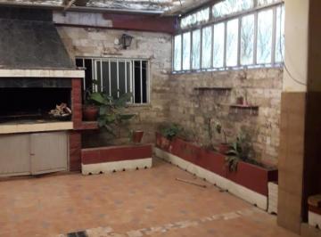Casa · 223m² · 6 Ambientes · 1 Cochera · Bªyapeyu - Hermosa Casa en Caroya Al 100 3 Dorm.