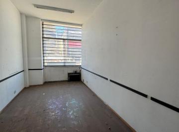 Oficina comercial · 20m² · Oficina 67 m² a 1/2c de La Estacion
