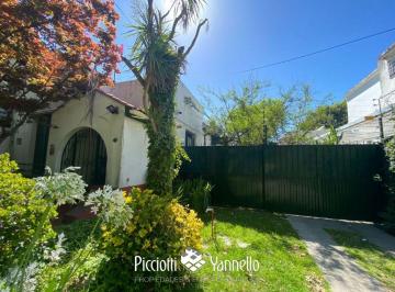 Casa de 5 ambientes, Quilmes · Casa/lote Inversor, Bernal Centro.
