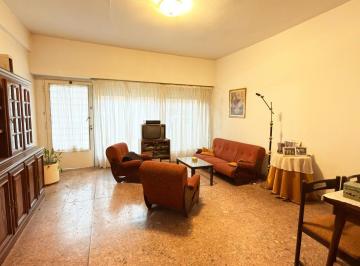 Casa · 161m² · 5 Ambientes · 1 Cochera · Casa en Florida Oeste