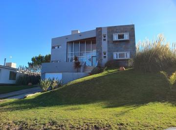 Casa · 190m² · 5 Ambientes · 5 Cocheras · Venta Casa Costa Esmeralda Golf I