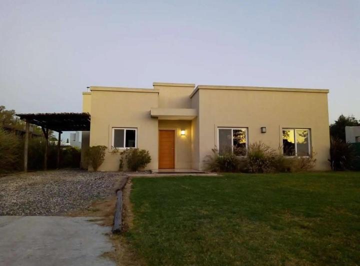 Casa · 100m² · 4 Ambientes