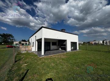 Casa · 156m² · 5 Ambientes · 2 Cocheras · Casa en Barrio San Pablo
