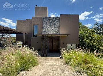 Casa · 350m² · 3 Dormitorios · 2 Cocheras · Casa en Venta La Serena Mendiolaza