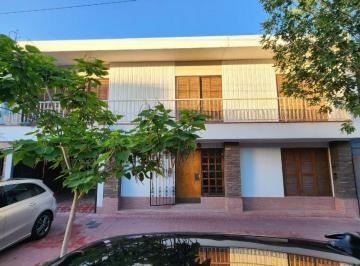 Casa de 6 ambientes, Godoy Cruz · Se Vende Casa 5 Dorm. B° Bombal