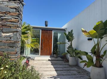 Casa · 120m² · 4 Ambientes · 2 Cocheras · Casa en Countries/b. Cerrado (Tigre)
