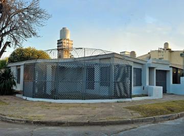 Foto · Casa en Venta Barrio Residencial Velez Sarsfield - Ideal Rentistas - 4 Dorm. con Cochera