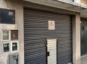 Local comercial , Mataderos · Excelente Local/deposito de 20 M²!