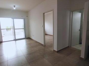 Departamento · 40m² · 2 Ambientes · 2 Ambientes Al Frente con Balcon Sobre Av Rivadavia