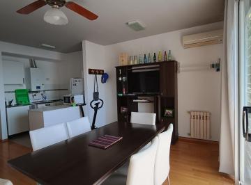 Departamento · 36m² · 2 Ambientes · 1 Cochera · Departamento de 2 Ambientes Al Frente con Balcón y Cochera. Muy Luminoso