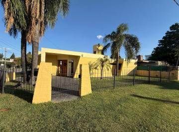 Casa de 4 ambientes, Córdoba · B° Alejandro Centeno - Gran Oportunidad Venta Casa 3 Dorm con Piscina - 203 m² Cub / 510 m² Terr