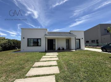 Casa · 145m² · 3 Ambientes · Casa en Alquiler Temporada en Arenas Chico