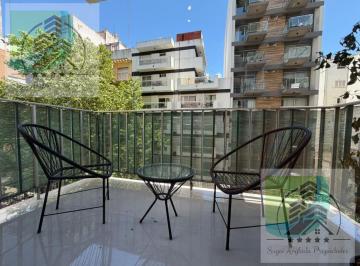 Departamento · 70m² · 3 Ambientes · Departamento 3 Ambientes a La Calle con Balcon Saliente Reciclado por Completo