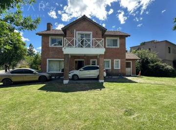 Casa · 147m² · 6 Ambientes · 3 Cocheras · Venta Casa - Fincas de Maschwitz - Apto Crédito
