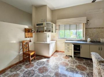 Casa · 250m² · 5 Ambientes · 1 Cochera · Venta en Bloque en Merlo Ideal Inversor!