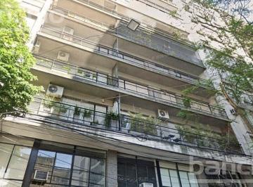 Departamento · 92m² · 5 Ambientes · 1 Cochera · Departamento - Abasto
