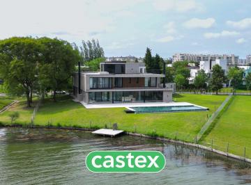 Casa · 731m² · 8 Ambientes · 3 Cocheras · Casa en Venta en Castores Nordelta
