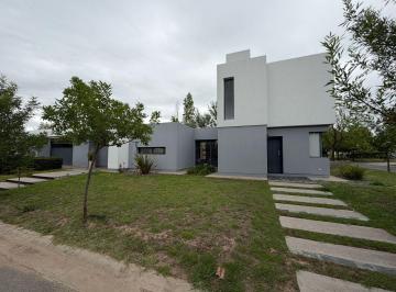 Foto · Casa en Venta Fincas 2 con Pileta Impecable
