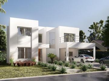 Casa · 226m² · 4 Ambientes · 1 Cochera · Casa en Venta en Village Plaza