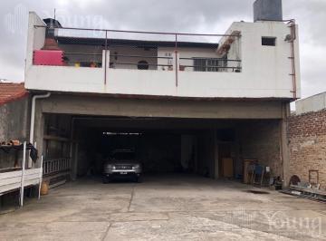 Depósito · 65m² · 4 Ambientes · 1 Cochera · Depósito en Venta en Sarandí
