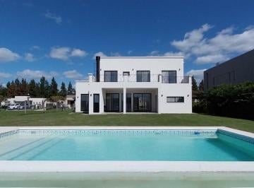 Casa · 241m² · 6 Ambientes · 2 Cocheras · Venta Casa a La Laguna San Matias A1 Escobar