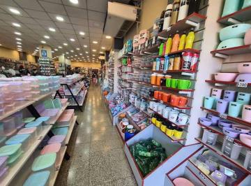 Local comercial de 4 ambientes, Ciudad de Mendoza · Local Comercial de 260 m² Cub. en Venta en Ciudad de Mendoza