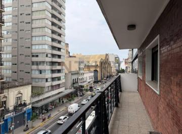 Departamento · 83m² · 4 Ambientes · Venta Departamento 4 Ambientes Al Frente Balcon Corrido en Corrientes 3300 Balvanera