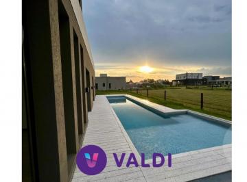Casa · 192m² · 5 Ambientes · 2 Cocheras · Casa en Venta - Canning, Barrio San Lucas