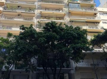 Departamento · 190m² · 6 Ambientes · Venta4 Ambientes, Piso Luminoso con Balcón Corrido